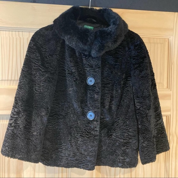 BENETTON BLACK FAUX FUR CROPPED JACKET - Picture 3 of 4
